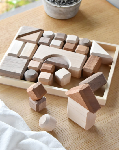 【New item!】角を使って様々な積み方ができる積み木「つみつみブロック M」