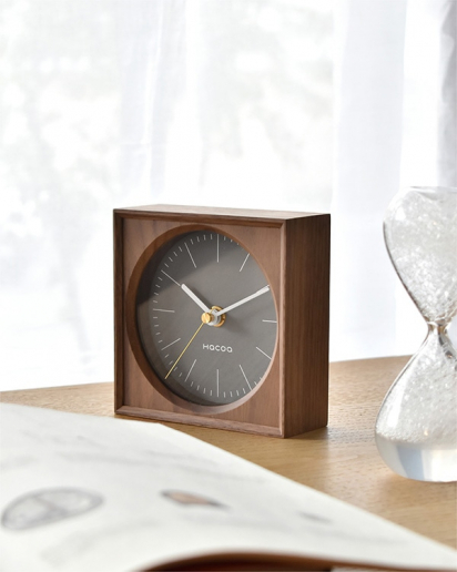 【New item!】どこか懐かしさを感じるレトロモダンな木製時計 「Frame Clock Mini」