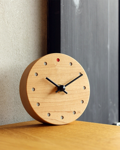 【Pick up!】時とともに風合い増す木の置時計「Wall Clock Mini」