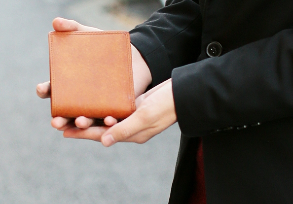 累計販売数は1万個以上！圧倒的に使いやすい二つ折り財布のご紹介。